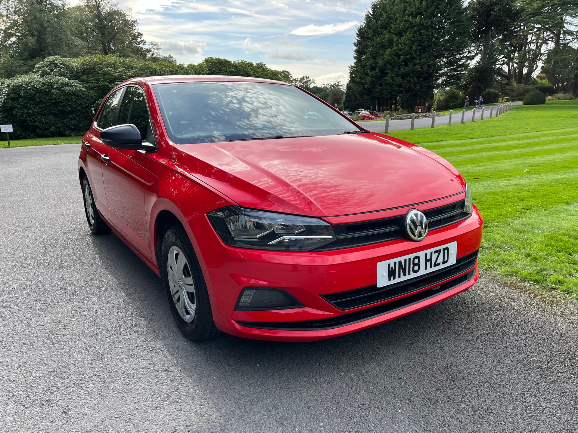VOLKSWAGEN POLO